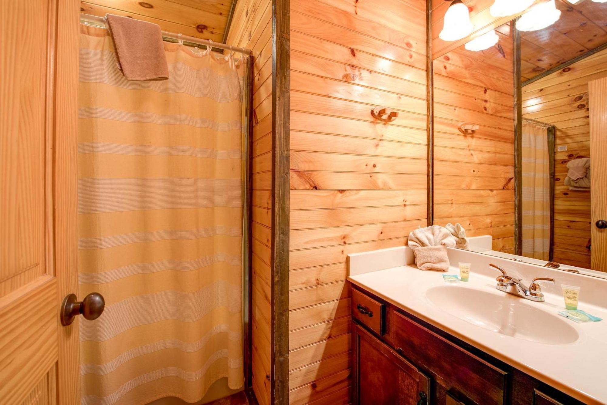 Standing Bear Lodge Gatlinburg Exterior foto